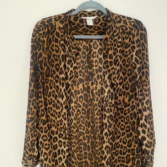 Tops - H&M cheetah print button down blouse
